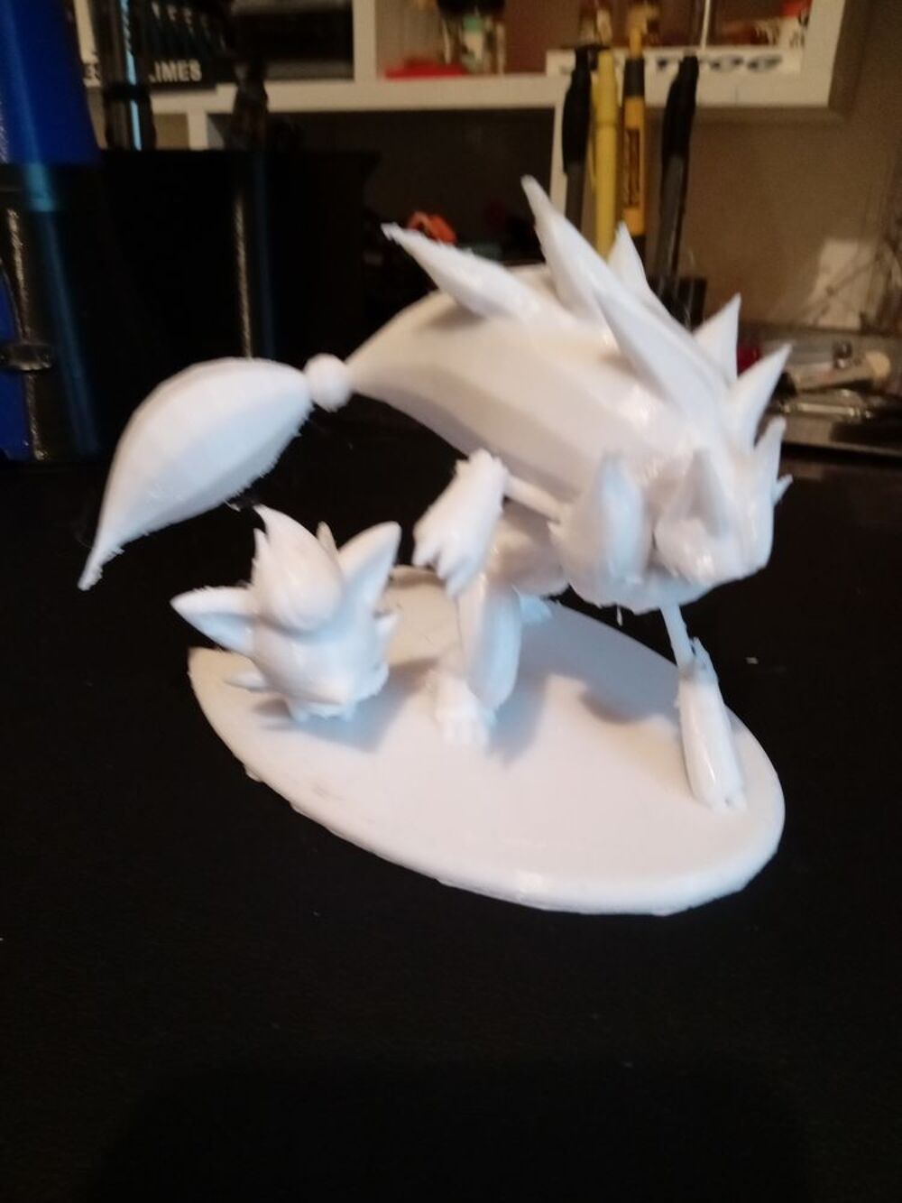 
Figurine 10cm &agrave; peindre Zoroark &amp; Zorua 