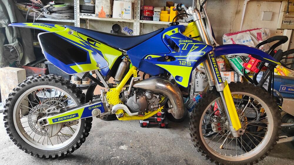 YAMAHA 1999 occasion 30129 Redessan