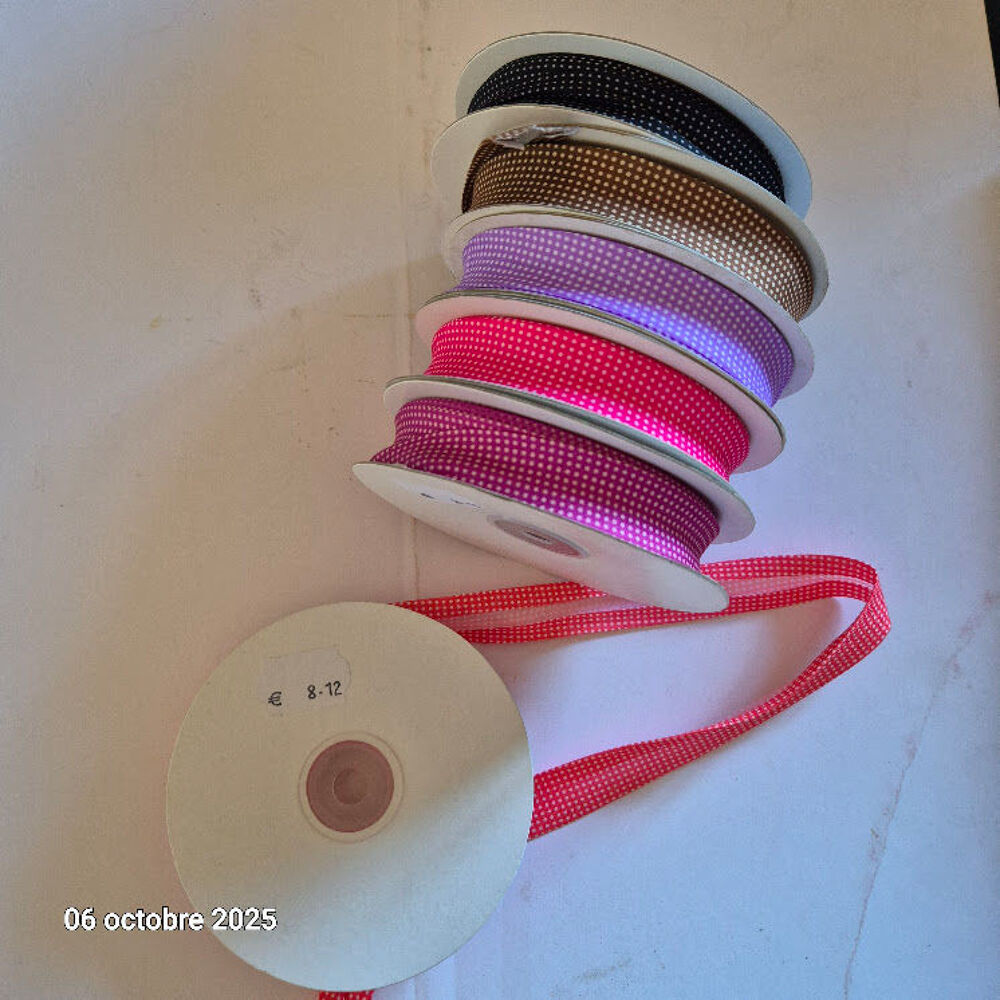 Lot de 6 x 25 m m de biais de couleurs diff&eacute;rentes avec des Bricolage