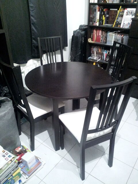 une table et 4 chaises IKEA 120 Gretz-Armainvilliers (77)