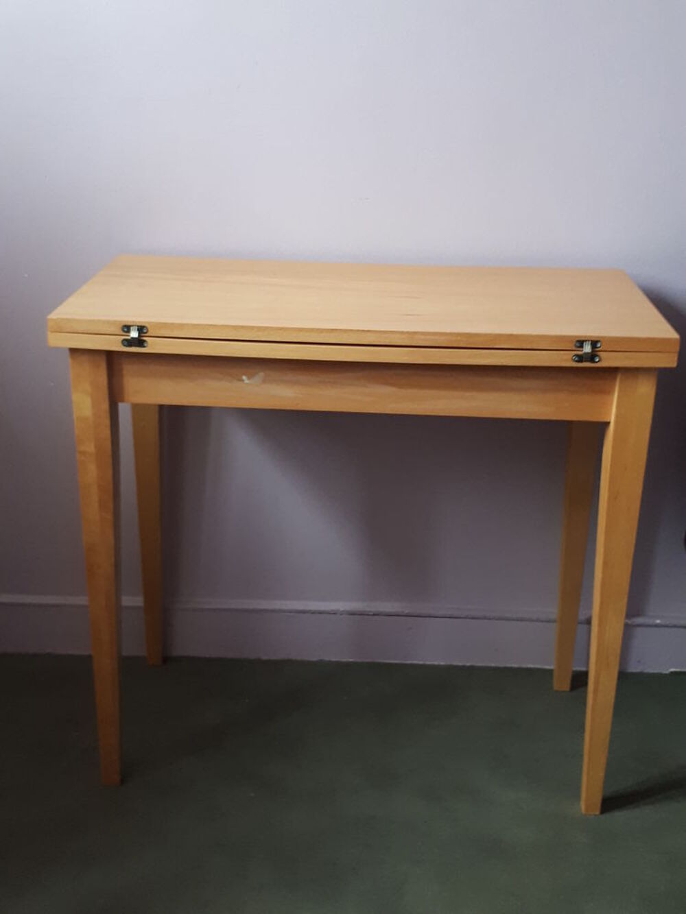 TABLE EN CH&Ecirc;NE CLAIRE Meubles