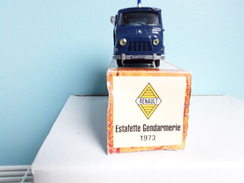 Estafette gendarmerie de 1973 norev 15 Gometz-la-Ville (91)