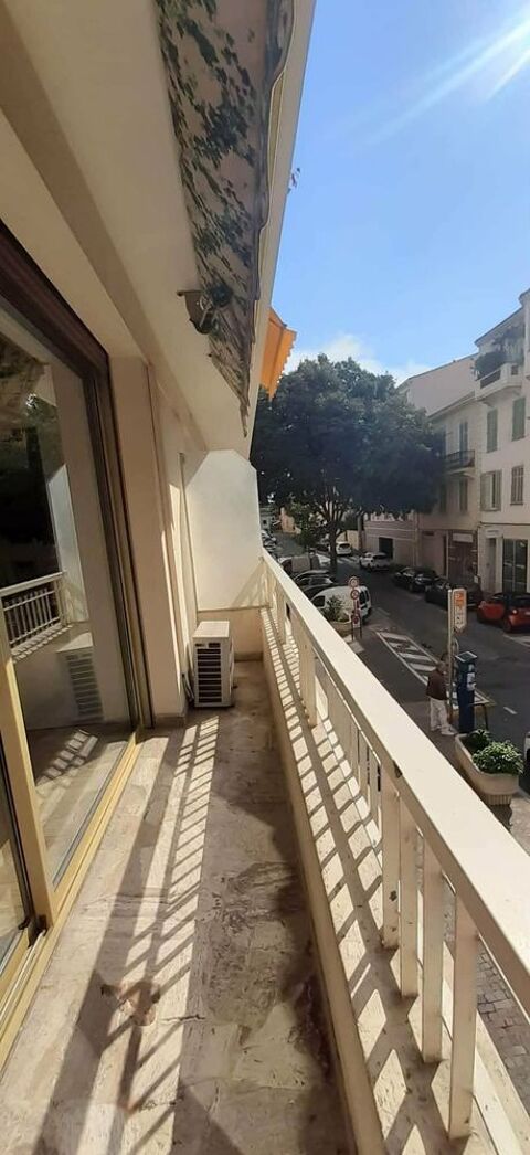  Appartement  louer 1 pice 31 m Le cannet