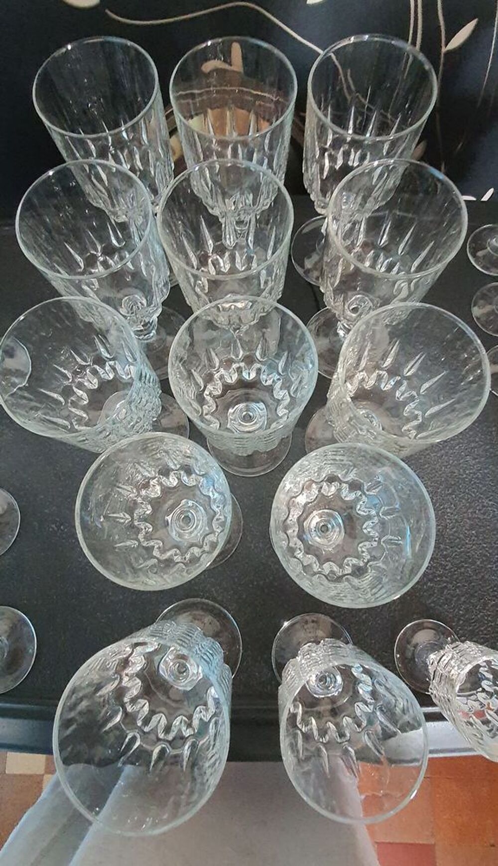 Ensemble de 39 Verres &agrave; pied Luminarc Décoration