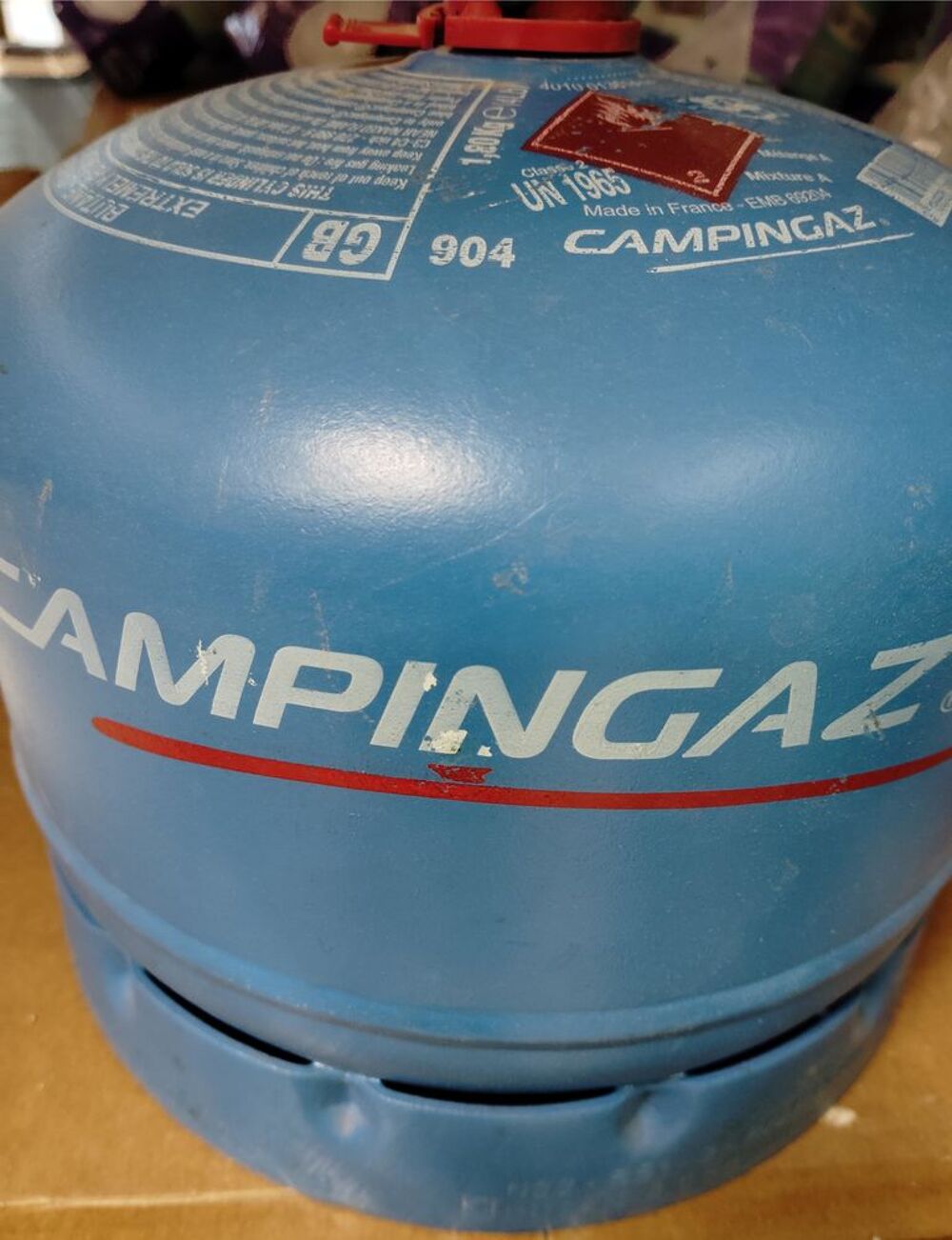 R&eacute;servoir CAMPING GAZ INTERNATIONAL type 904 NEUF et PLEIN Jardin