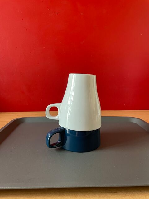 Kit Bouilloire + mini cafetire + tasses 13 Tours (37)