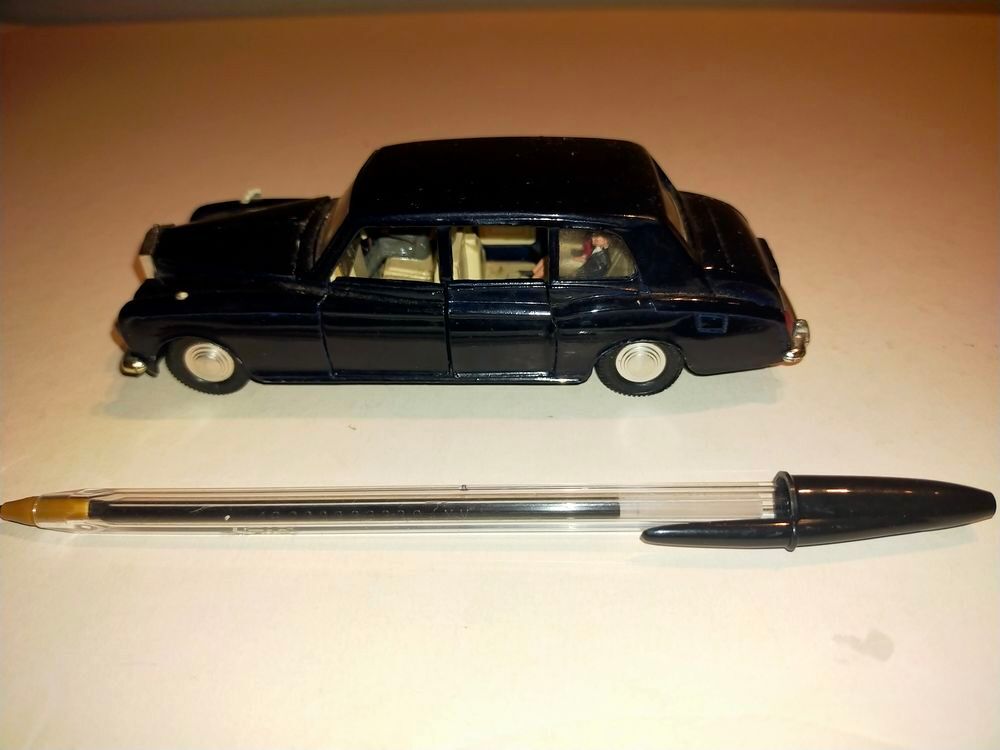 DINKY TOYS (meccano) Rolls Royce Phantom V
