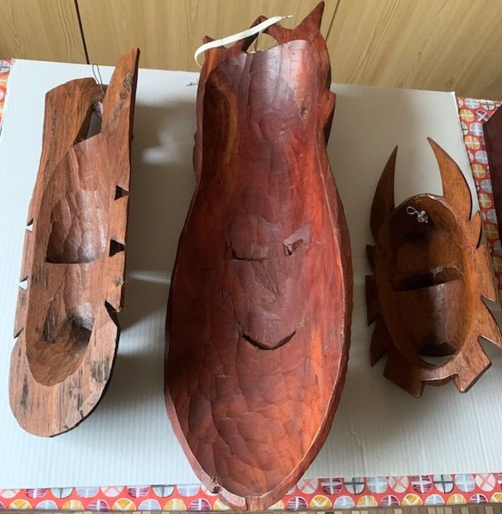 3 Masques africains en bois sculpt&eacute; Décoration