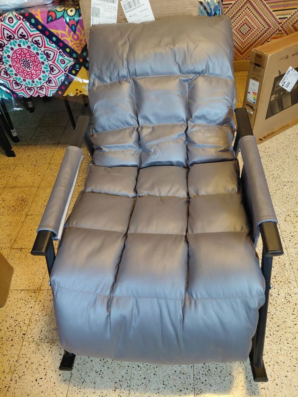 chaise &agrave; bascule grise Meubles