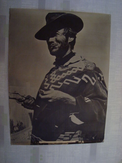 Affiche de Clint  Eastwood-
124- noir et blan 6 Villevêque (49)