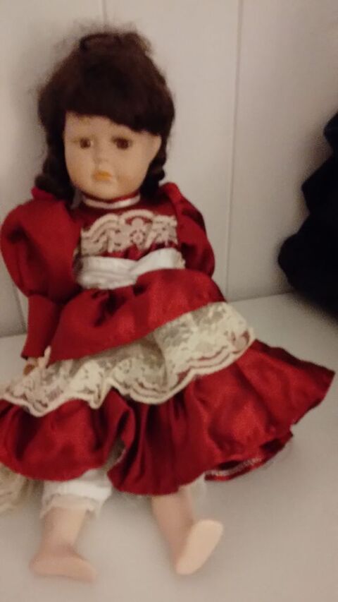 Poup�es en porcelaine 8 Hy�res (83)