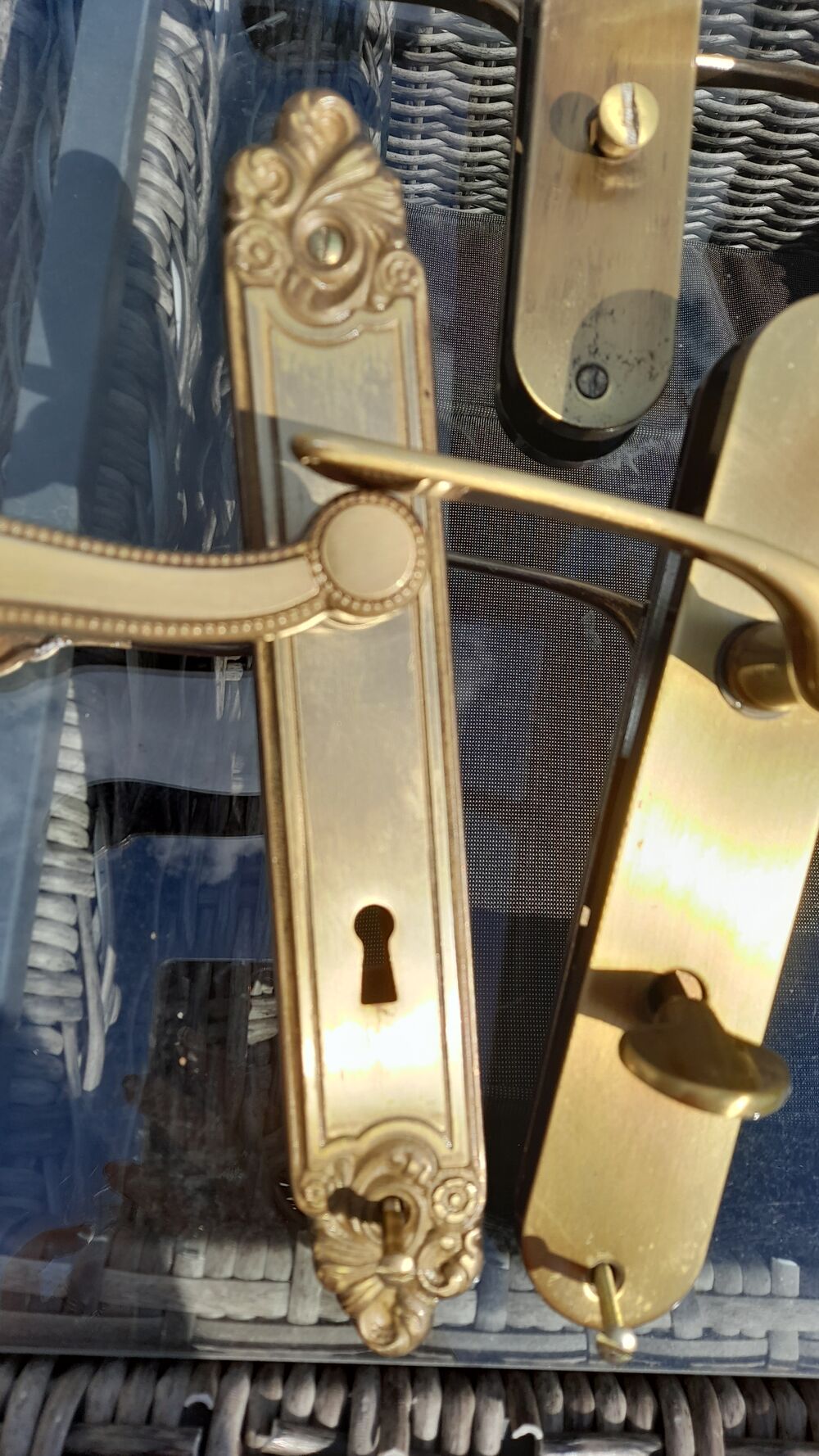 Lot 2 clenches de portes laiton Décoration