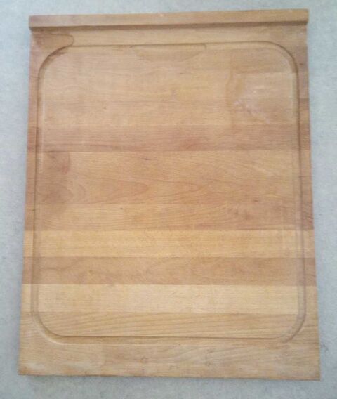 Planche de travail cuisine bois occasion. 
15 €. 
Sur Amiens Rivery.
Idéal cuinisier, camping, etc...
15 €
C'est disponible. Amiens (80)