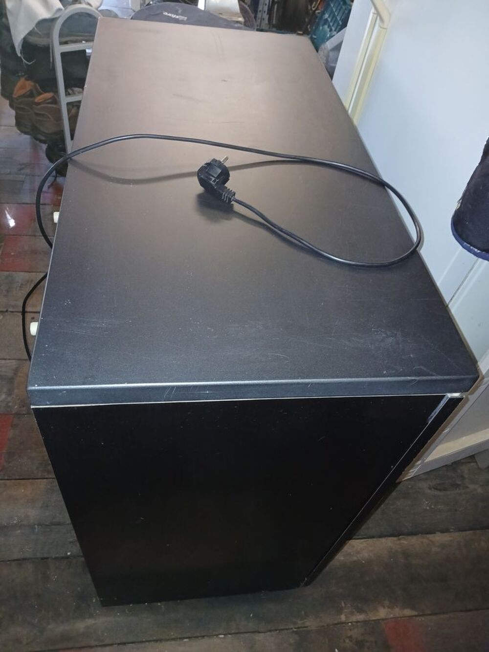 Meuble MINIBAR de bureau INDEL B ext&eacute;rieur bois noir Meubles