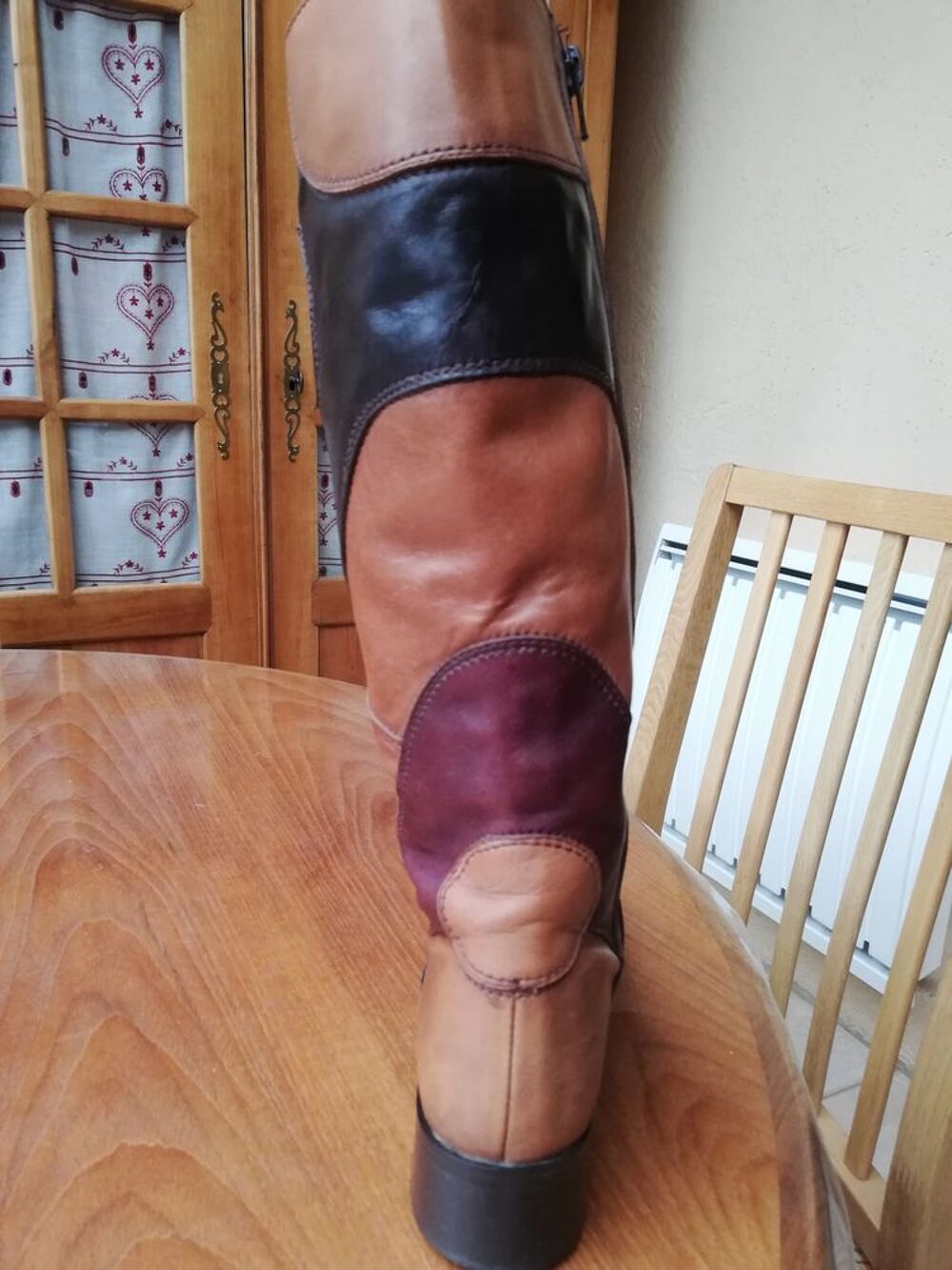 paire de bottes tout cuir Chaussures
