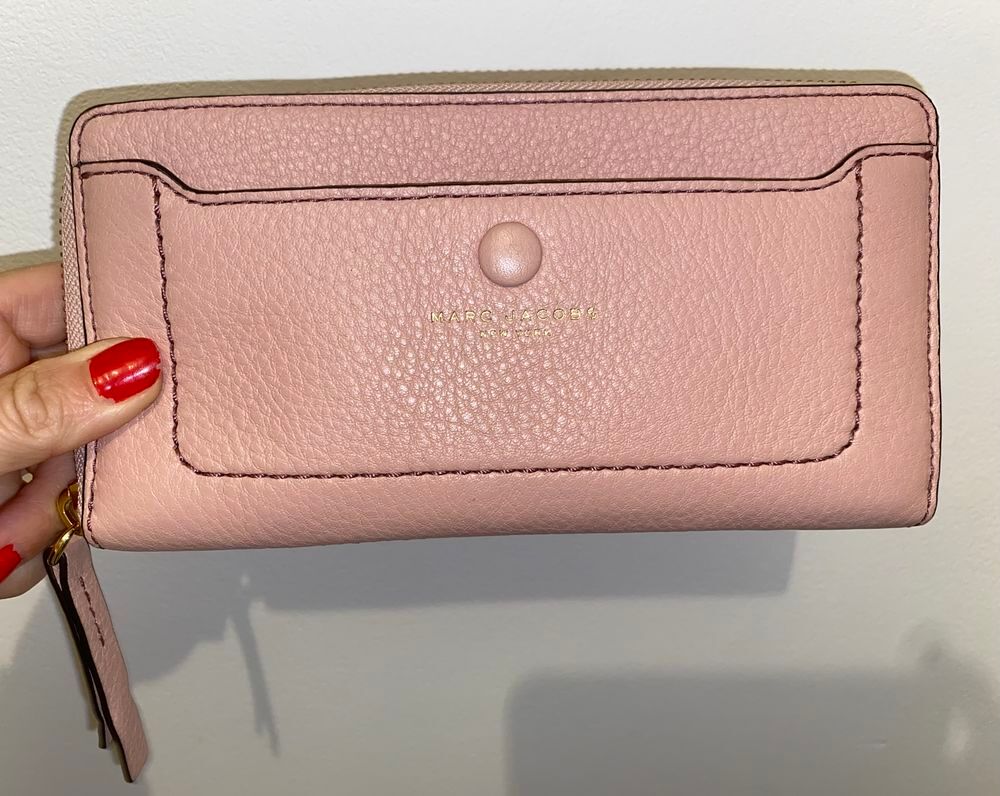 Portefeuille en cuir rose p&acirc;le Marc Jacobs Maroquinerie