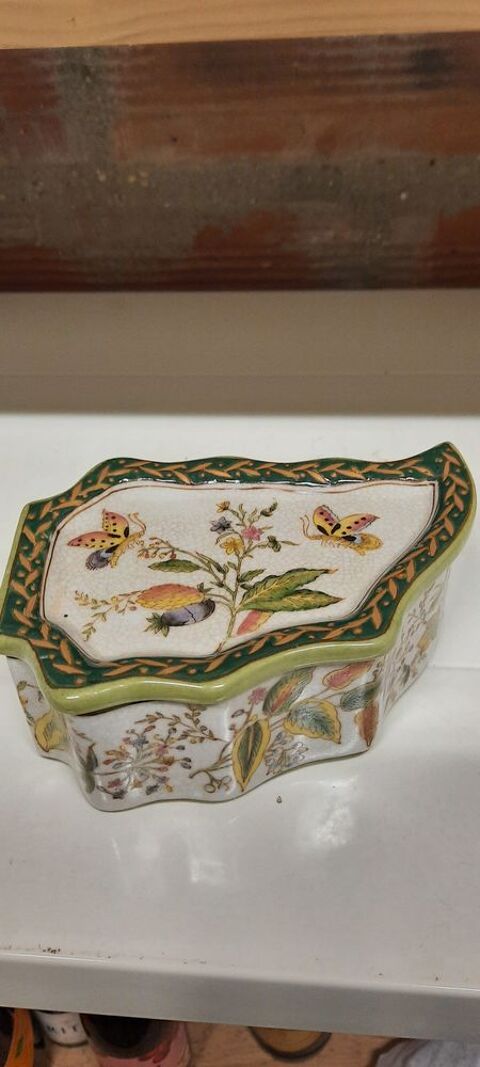 BONBONNIERE DECORATIVE 18 Sevran (93)