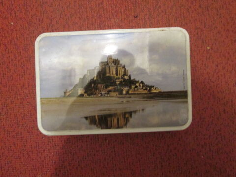 boite en fer de collection ancienne 35 Ambert (63)