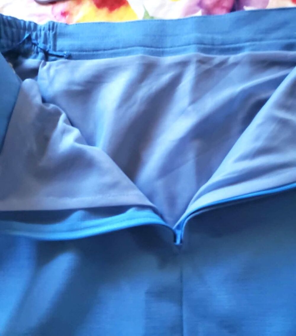 TAILLEUR FEMME BLEU (veste et jupe) T48 Vêtements