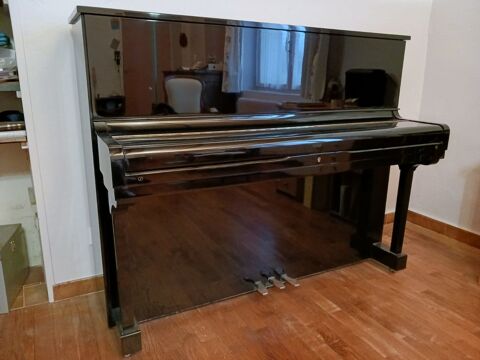 Piano droit
Unique 2200 Neuville-les-Dames (01)