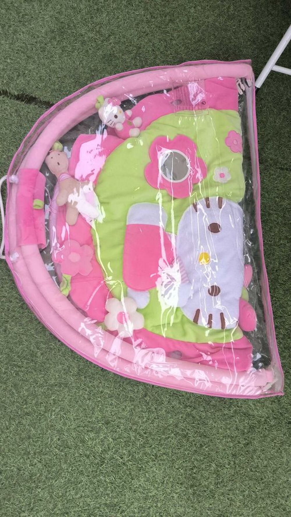 tapis d'&eacute;veil Hello Kitty Jeux / jouets