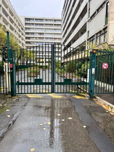  Parking / Garage  louer 8 m