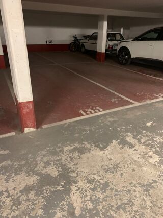  Parking / Garage  louer 35 m