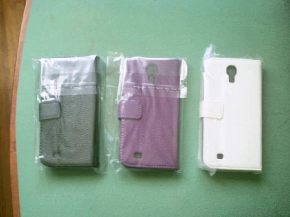 CASE COVER GALAXYS4 Téléphones et tablettes