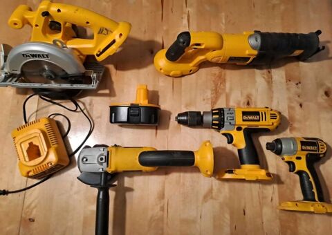 outils dewalt sur batterie 315 59500 Douai