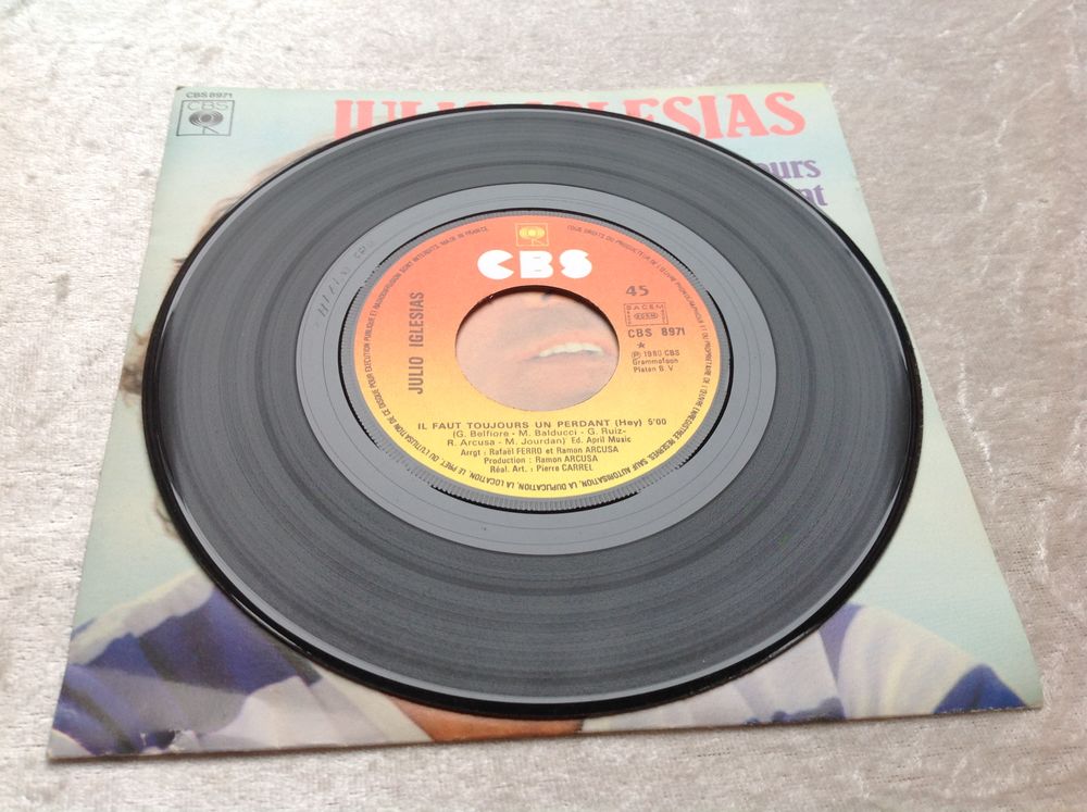 JULIO IGLESIAS IL FAUT TOUJOURS UN PERDANT CD et vinyles