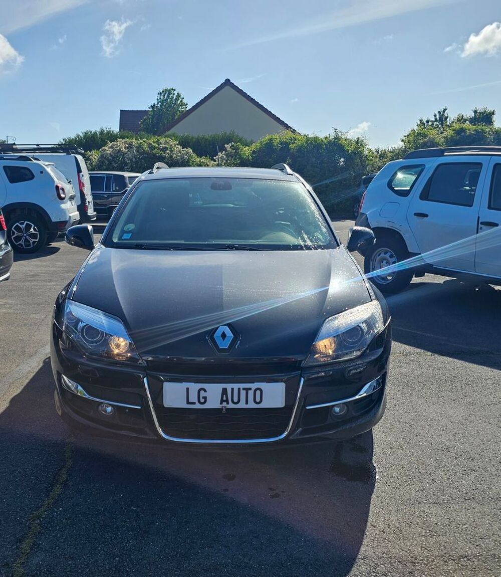 Laguna III Laguna Estate 2.0 dCi 130 GT 4Control 2013 occasion 77515 Faremoutiers