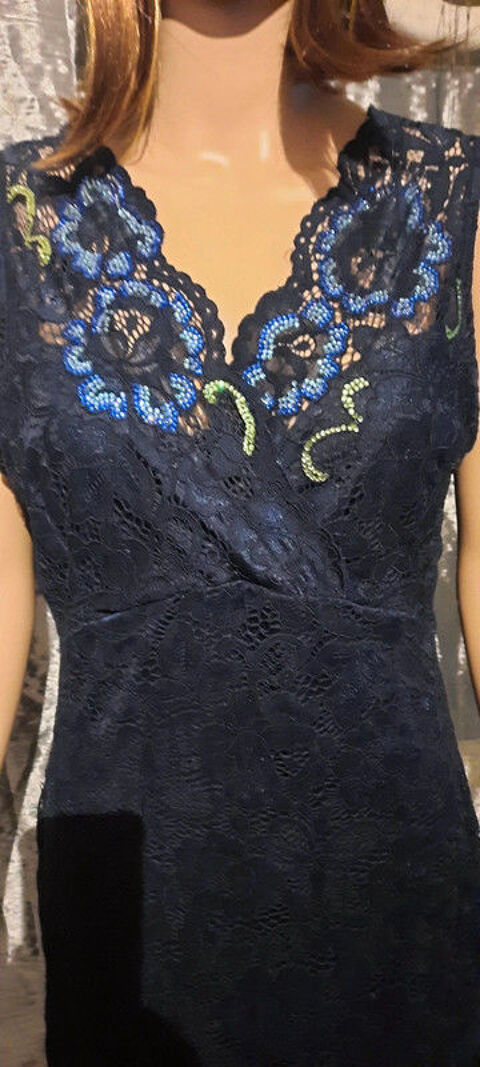 robe dentelle double 12 Marsillargues (34)