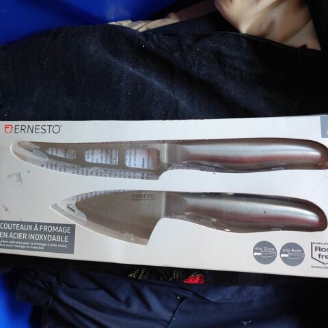 2 COUTEAUX  SPECIAL FROMAGE 10 Saint-Genis-Laval (69)