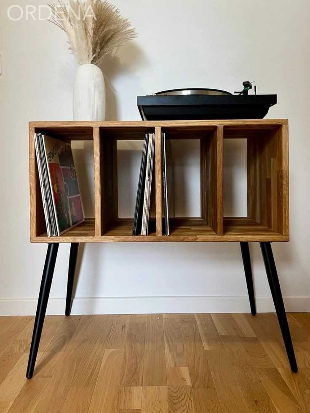 Meuble pour rangement vinyle en bois, ch&ecirc;ne massif, huil&eacute; avec de l'huile de lin Meubles