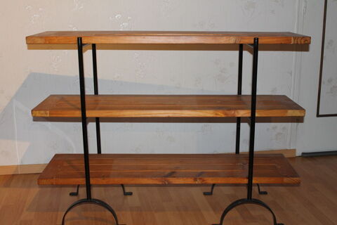 Etag�re en bois et fer forg� tr�s pratique. 20 Sa�ne (25)