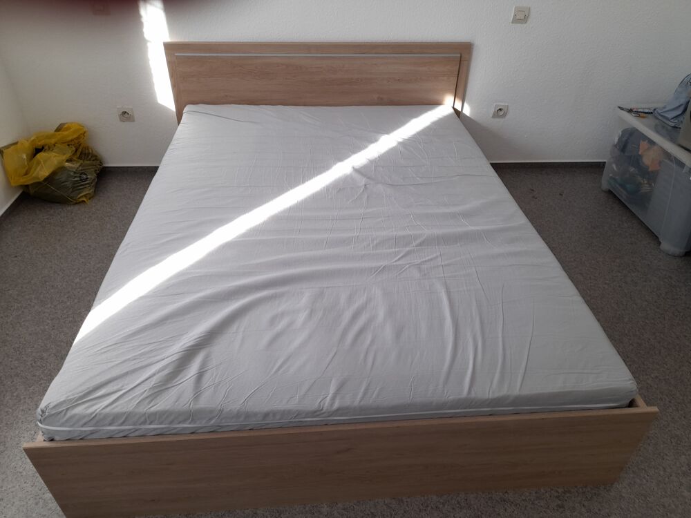 Lit+sommier+matelas d'appoint Meubles