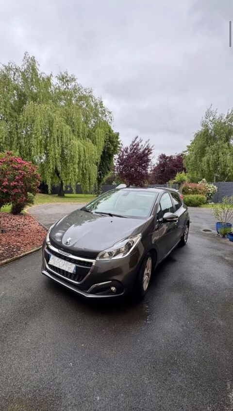 Peugeot 208 PureTech 82ch S&S BVM5 Signature