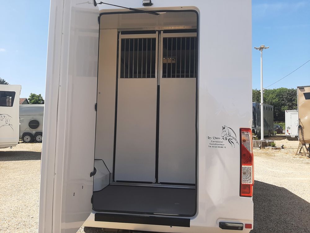Master MASTER FGN TRAC F3500 L3H2 BLUE DCI 135 GRAND CONFORT 2022 occasion 02880 Margival