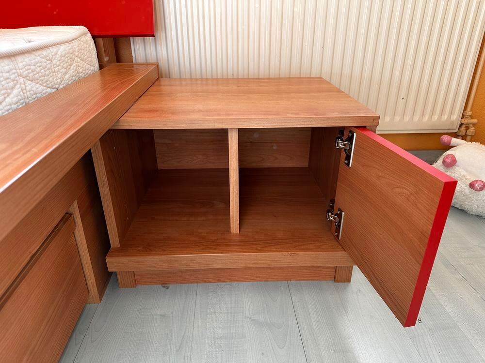 Chambre enfant : Lit + table nuit. Meubles