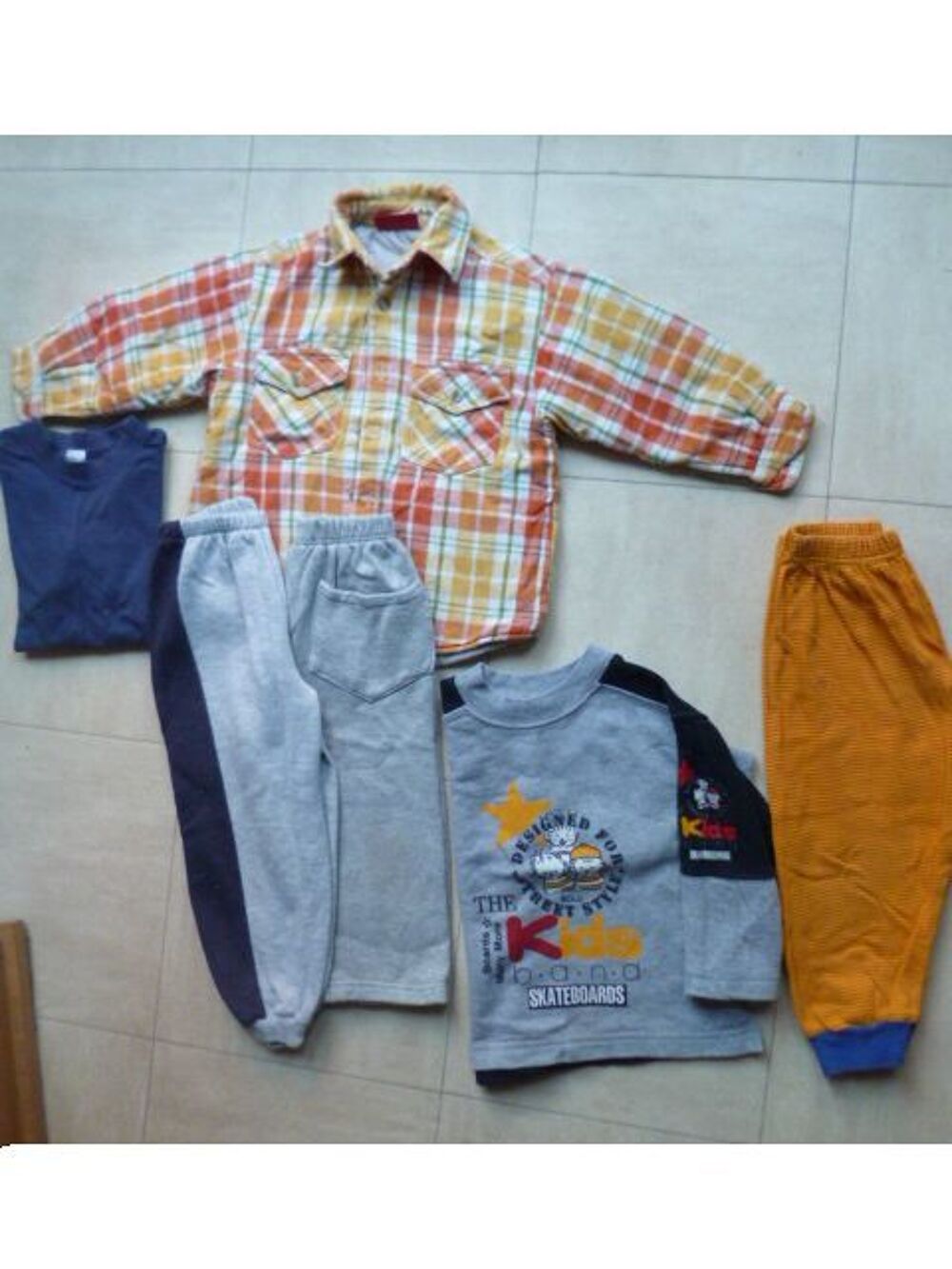 4 ans- lot 1 - surchemise, pant. surv&ecirc;t.- zoe Vêtements enfants