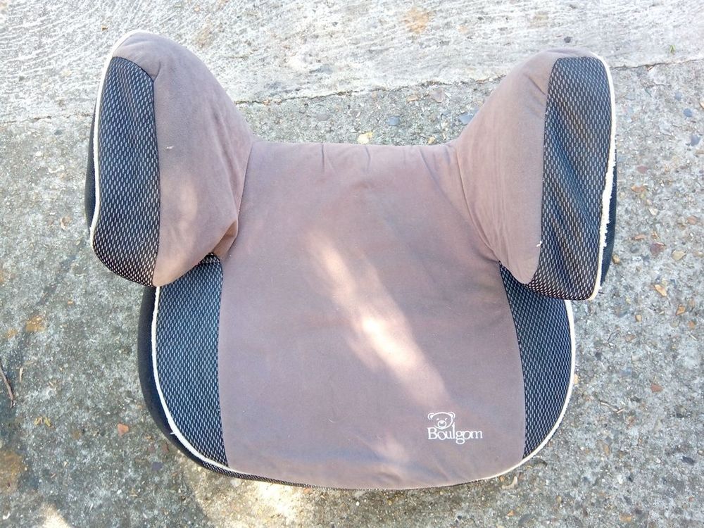Rehausseur auto Boulgom en mousse Puériculture