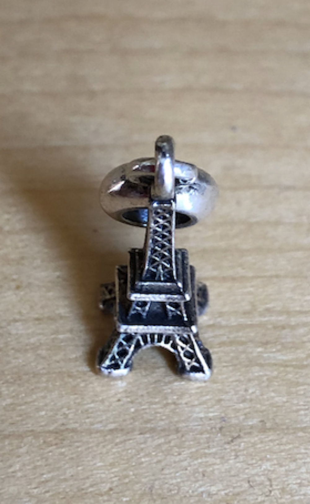 Charm Tour Eiffel neuf Bijoux et montres
