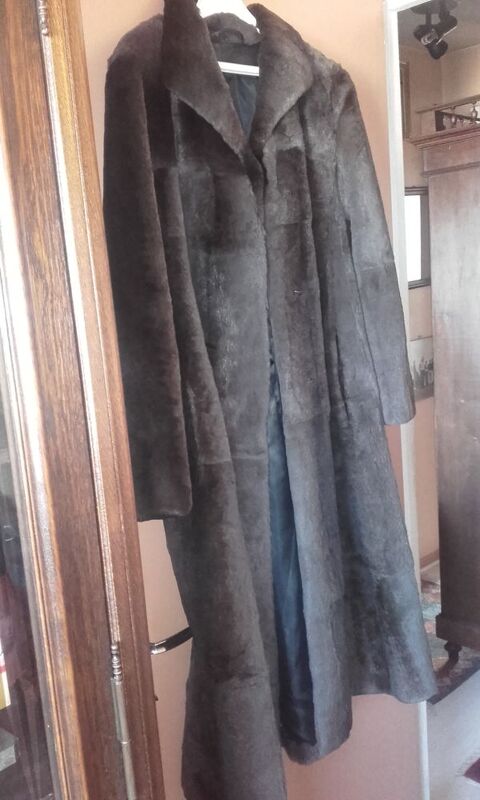 Manteau de fourrure .  200 Saint-Louis (68)