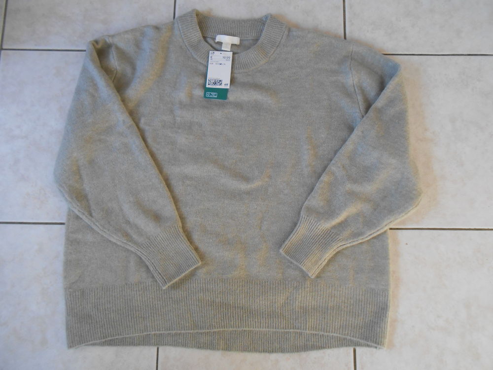 PULL NEUF Vtements