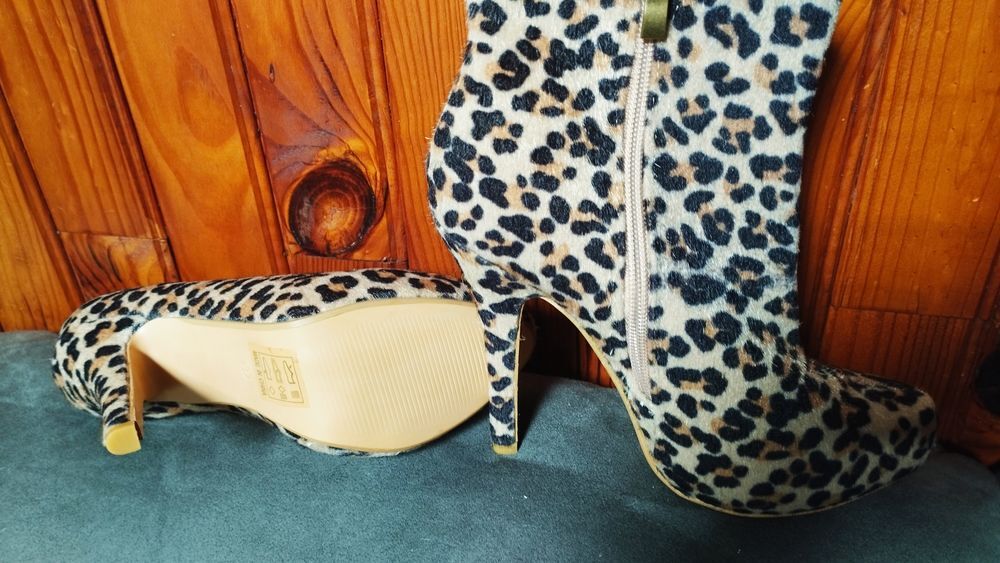 Bottines Femme Motif L&eacute;opard
Chaussures