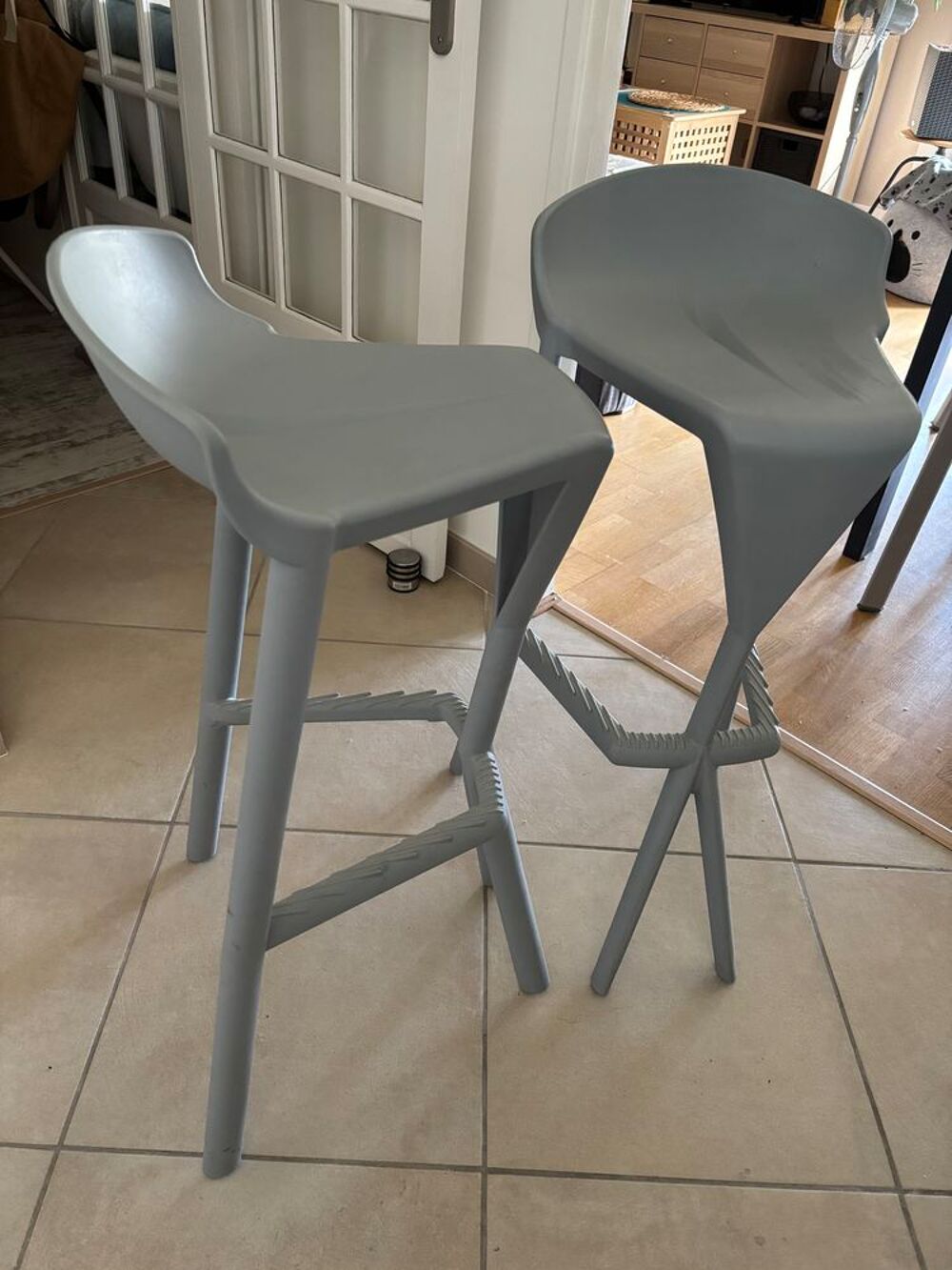 Deux tabourets design Meubles