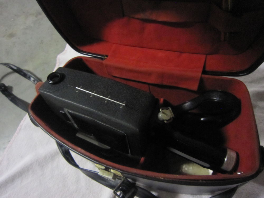 Cam&eacute;ra Bell howell autoload duospeed zoomatic
Photos/Video/TV