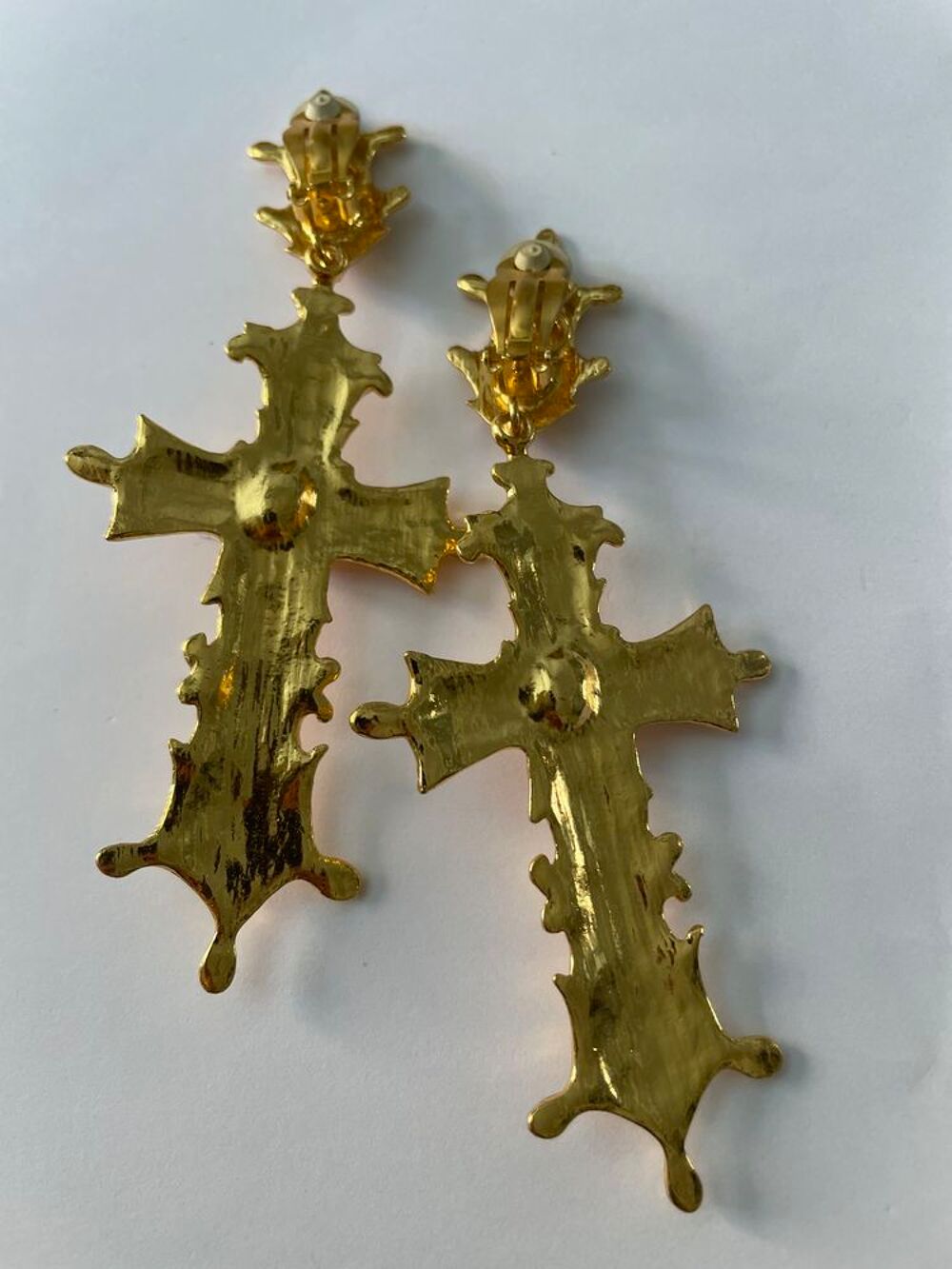 BO Clip croisillons email rose nacr&eacute; pendant croix +perle CL Bijoux et montres