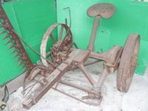   Faucheuse à traction animale MASSEY-HARRIS 