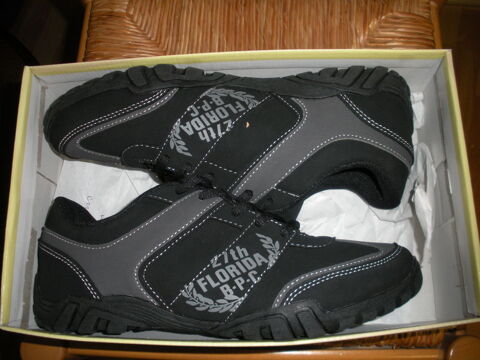 chaussure baskets 10 Savign-sur-Lathan (37)